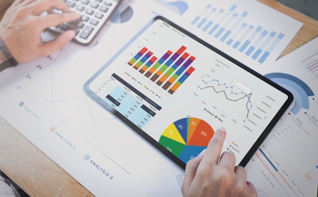 Achieving Product-Market Fit to Prevent Common Pitfalls 2 insights